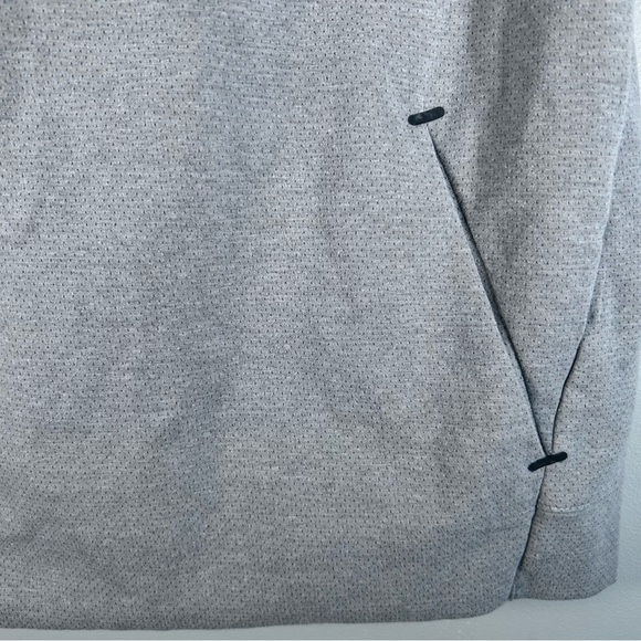 Men’s Old Navy dynamic Fleece short sleeve pullover Hoodie. Small - Picture 4 of 4